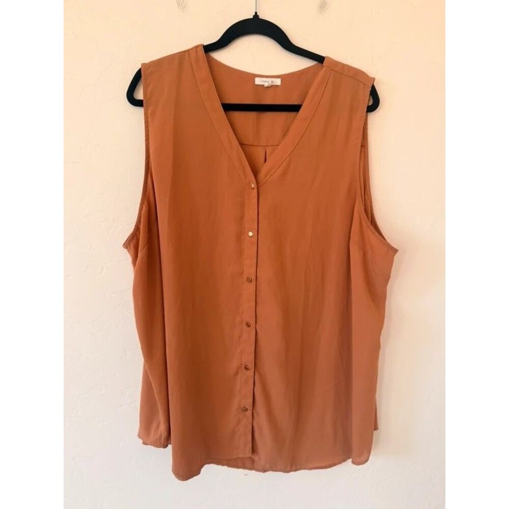 Maurice’s Gold Button Blouse Size 3XL